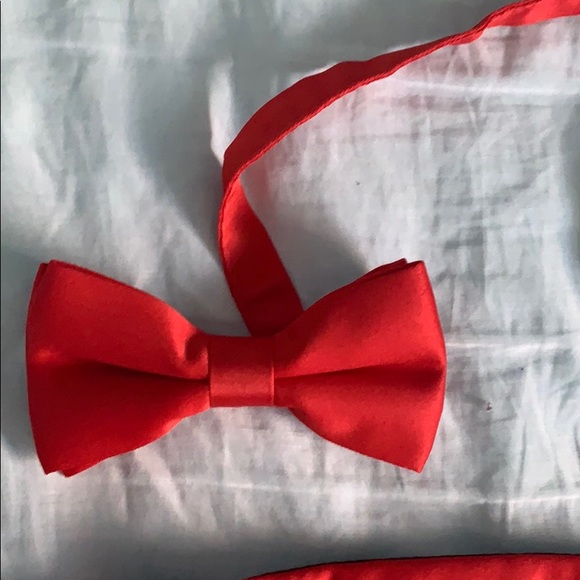 Bow Tie and Cummerbund - Picture 2 of 3